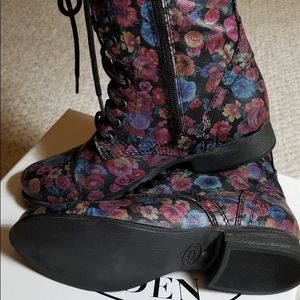 STEVE MADDEN || Floral Boots *NEVER WORN*